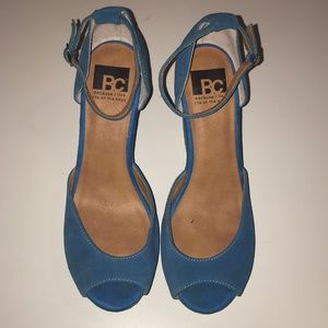 Blue wedges